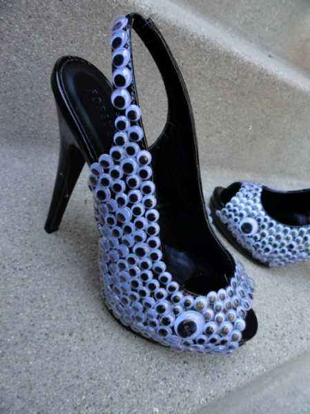 diy-louboutin-googly-eye-pumps-449x599