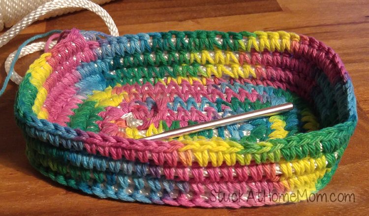 How to Crochet a Basket - Rectangle Bottom