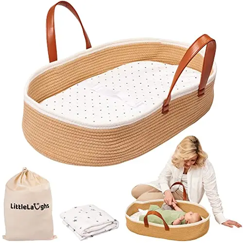 LittleLaughs moses basket with muslin blanket and foldable design