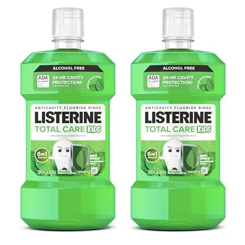 Listerine Kids mouthwash bottle with mint flavor and ADA acceptance seal